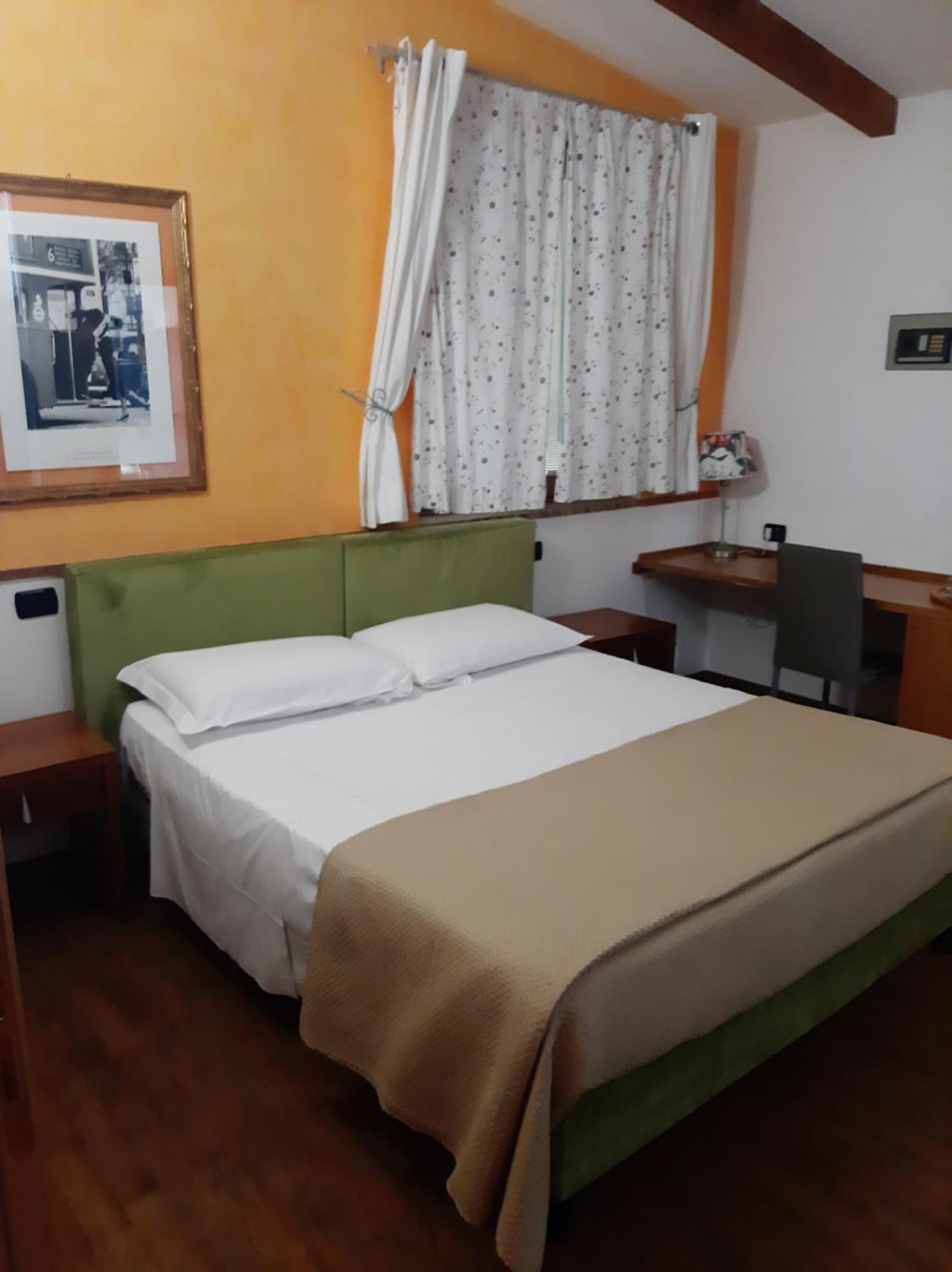 Villa Mola Bed And Breakfast Corbara  Exterior photo